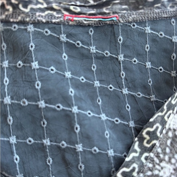 JOHNNY WAS Tani Embroidered Floral Print V Neck Tunic Top - Picture 6 of 10